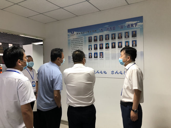 团队展示4.jpg